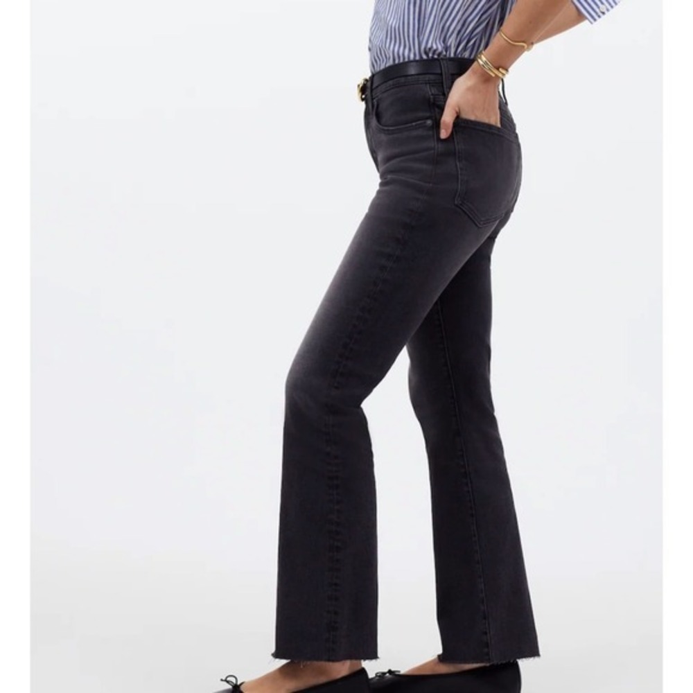 Madewell Kick Out Crop Jeans in Washed Black Raw Hem Size 31